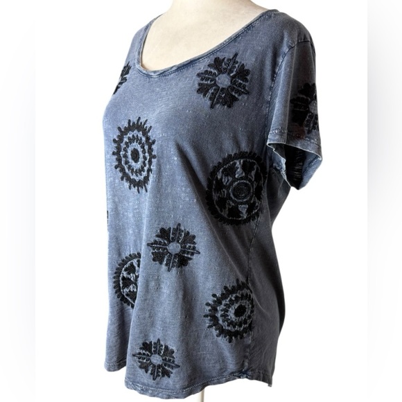 Lucky Brand Gray Black Short Sleeve Relaxed Tee size Large - Picture 2 of 11